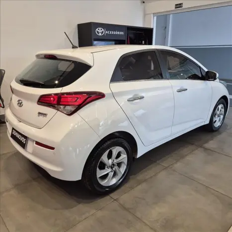 HYUNDAI HB 20 Hatch 1.6 16V 4P PREMIUM FLEX AUTOMTICO, Foto 4