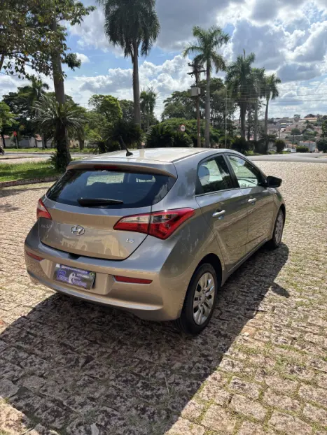 HYUNDAI HB 20 Hatch 1.6 16V 4P FLEX COMFORT PLUS, Foto 6