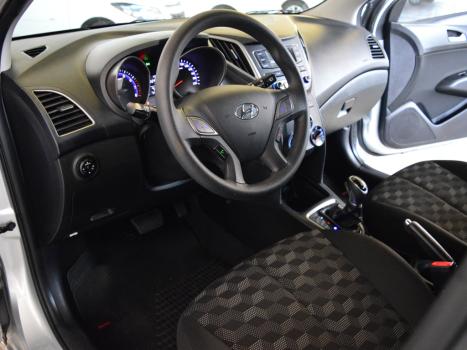 HYUNDAI HB 20 Hatch 1.6 16V 4P FLEX COMFORT PLUS AUTOM�TICO, Foto 5