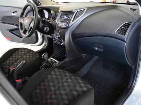 HYUNDAI HB 20 Hatch 1.6 16V 4P FLEX COMFORT PLUS AUTOM�TICO, Foto 6