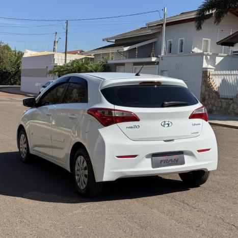 HYUNDAI HB 20 Hatch 1.6 16V 4P FLEX COMFORT PLUS AUTOM�TICO, Foto 6