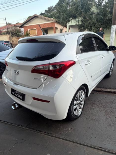 HYUNDAI HB 20 Hatch 1.6 16V 4P FLEX COMFORT PLUS AUTOM�TICO, Foto 4
