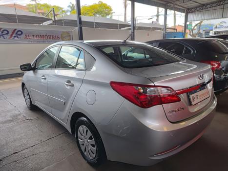 HYUNDAI HB 20 Sedan 1.6 16V 4P FLEX COMFORT PLUS, Foto 4