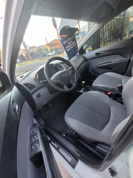 HYUNDAI HB 20 Sedan 1.0 12V 4P FLEX COMFORT PLUS, Foto 4