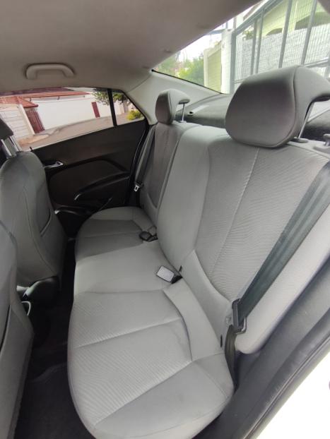 HYUNDAI HB 20 Sedan 1.6 16V 4P FLEX PREMIUM AUTOM�TICO, Foto 9