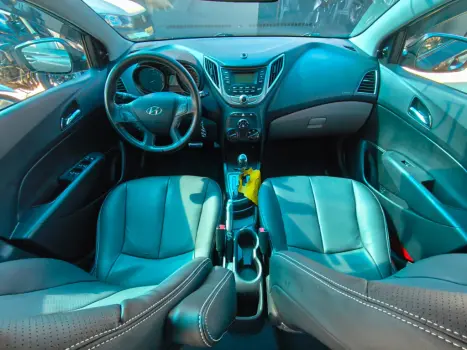 HYUNDAI HB 20 Sedan 1.6 16V 4P FLEX COMFORT AUTOM�TICO, Foto 9