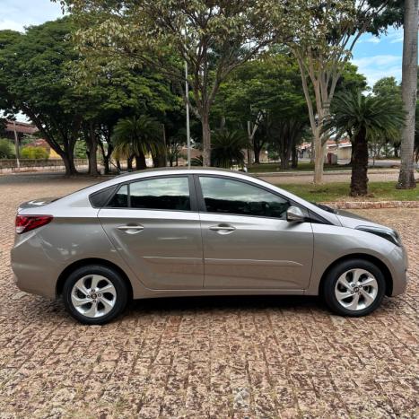 HYUNDAI HB 20 Sedan 1.6 16V 4P FLEX COMFORT PLUS, Foto 7