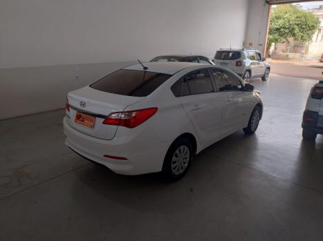 HYUNDAI HB 20 Sedan 1.0 12V 4P FLEX UNIQUE, Foto 3