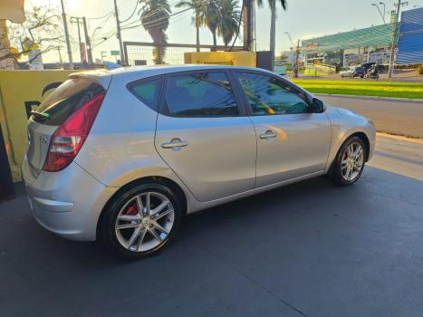 HYUNDAI I30 2.0 16V 4P, Foto 8