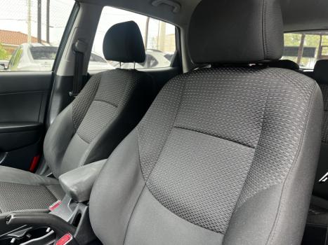 HYUNDAI I30 2.0 16V 4P, Foto 6