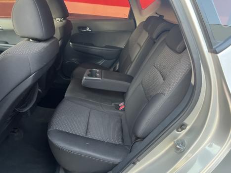 HYUNDAI I30 2.0 16V 4P, Foto 9