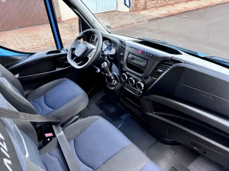 IVECO Daily 35-150 CABINE SIMPLES DIESEL, Foto 14