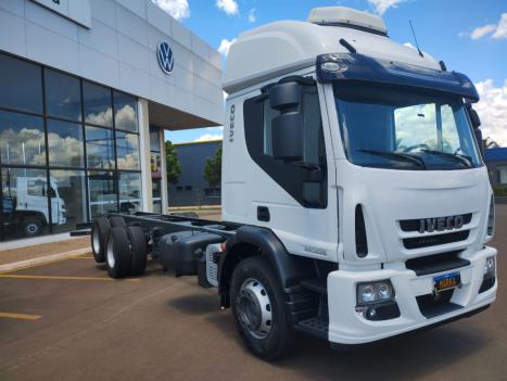 IVECO Tector 240E28, Foto 2
