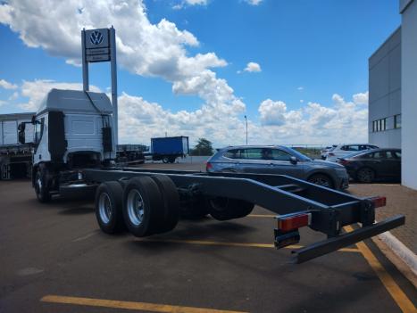 IVECO Tector 240E28, Foto 3