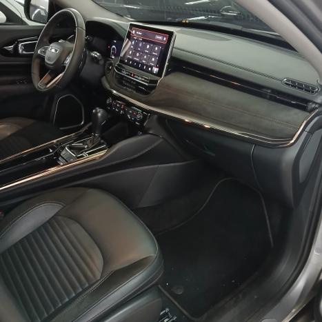 JEEP Commander 2.0 16V 4P TD380 LIMITED TURBO DIESEL AUTOMÁTICO, Foto 6 JEEP Commander 2.0 16V 4P TD380 LIMITED TURBO DIESEL AUTOMÁTICO, Foto 6