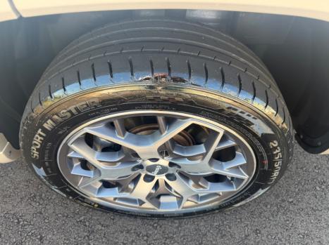 JEEP Commander 2.0 16V 4P TD380 OVERLAND 4X4 TURBO DIESEL AUTOM�TICO AT9, Foto 11