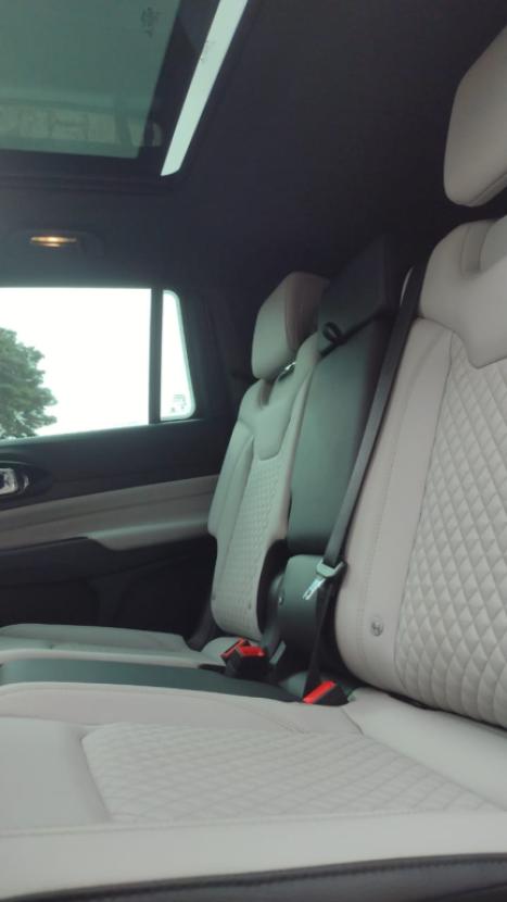 JEEP Commander 2.0 16V 4P TD380 OVERLAND 4X4 TURBO DIESEL AUTOM�TICO AT9, Foto 10