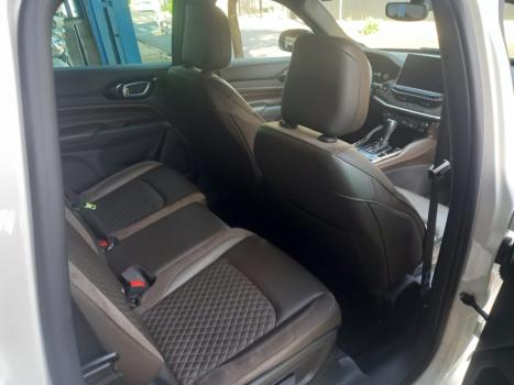 JEEP Commander 2.0 16V 4P TD380 OVERLAND 4X4 TURBO DIESEL AUTOM�TICO AT9, Foto 8