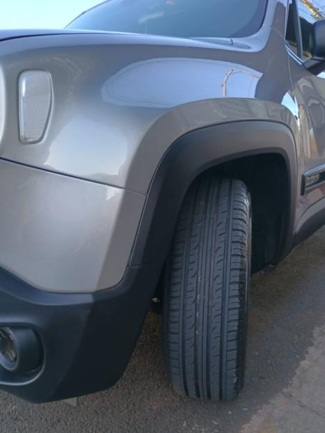 JEEP Renegade 1.8 16V 4P FLEX AUTOMÁTICO, Foto 4 JEEP Renegade 1.8 16V 4P FLEX AUTOMÁTICO, Foto 4