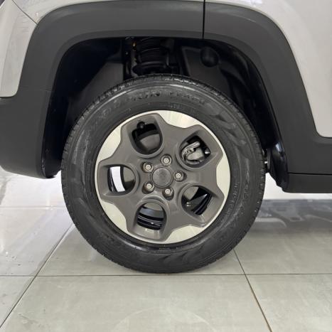 JEEP Renegade 1.8 16V 4P FLEX AUTOMÁTICO, Foto 11 JEEP Renegade 1.8 16V 4P FLEX AUTOMÁTICO, Foto 11