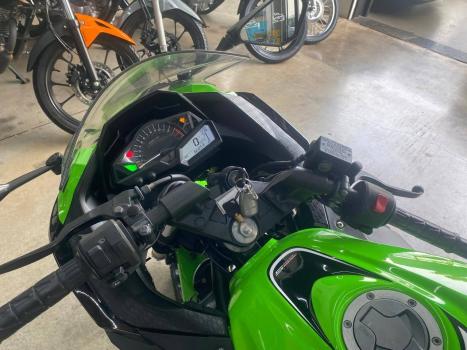 KAWASAKI Ninja 300 ABS, Foto 2