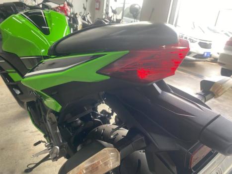 KAWASAKI Ninja 300 ABS, Foto 5