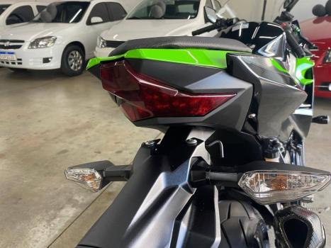 KAWASAKI Ninja 400 , Foto 7