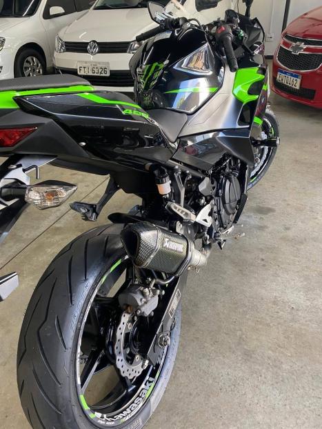 KAWASAKI Ninja 400 , Foto 8