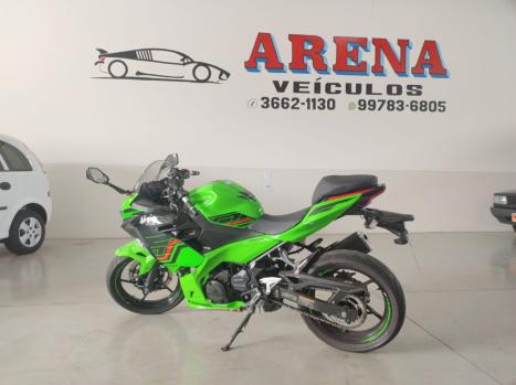 KAWASAKI Ninja 400 , Foto 2