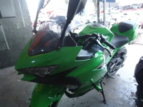 KAWASAKI Ninja 400 , Foto 1