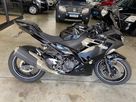 KAWASAKI Ninja 400 , Foto 1