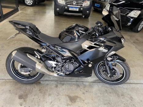 KAWASAKI Ninja 400 , Foto 4