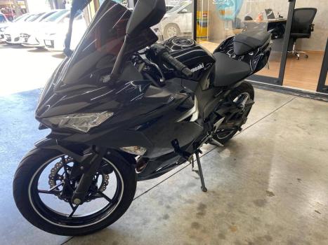 KAWASAKI Ninja 400 , Foto 5