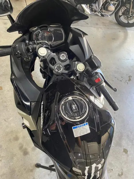 KAWASAKI Ninja 400 , Foto 6
