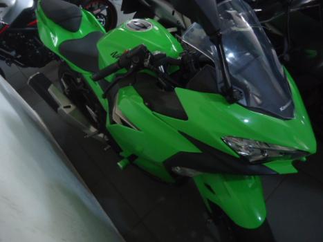KAWASAKI Ninja 400 , Foto 2