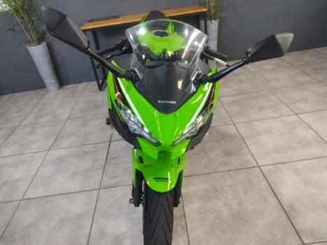 KAWASAKI Ninja 400 , Foto 6