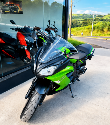 KAWASAKI Ninja 650 R, Foto 3