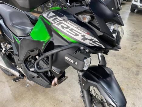 KAWASAKI Versys 300 TOURER, Foto 2