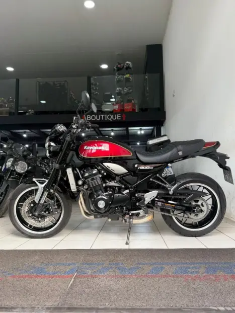 KAWASAKI Z 900 RS, Foto 1