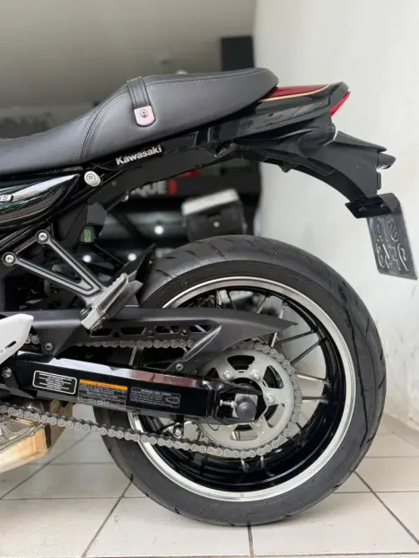 KAWASAKI Z 900 RS, Foto 4