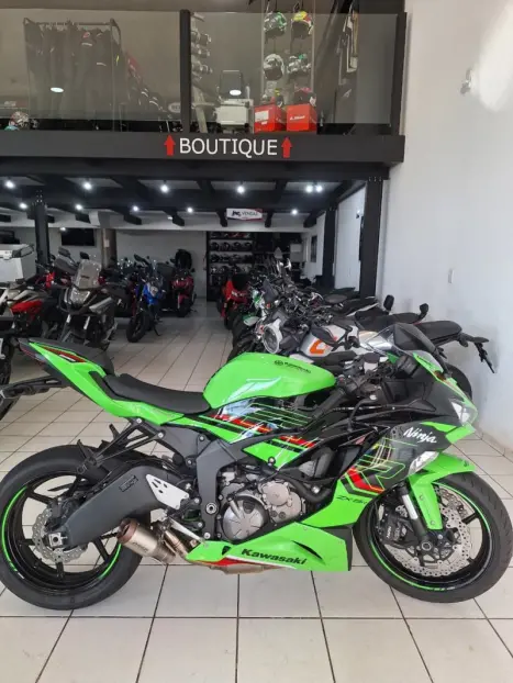 KAWASAKI ZX 6 R 636, Foto 1