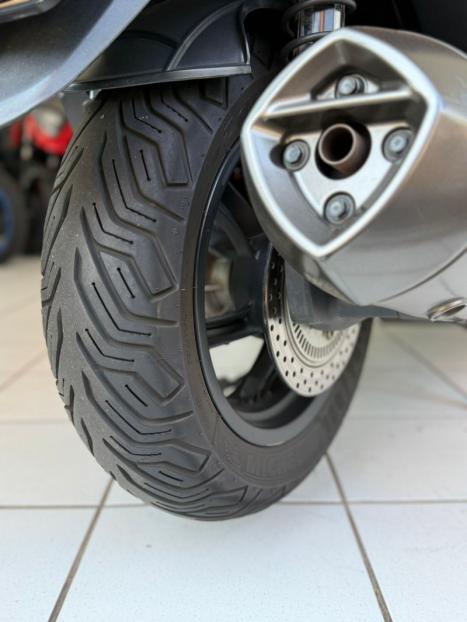 KYMCO Downtown 300i ABS, Foto 8