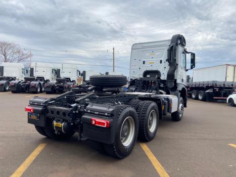 MERCEDES-BENZ Arocs 3351 6X4, Foto 4