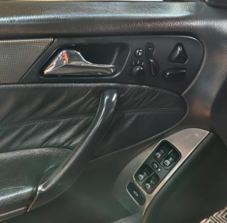 MERCEDES-BENZ C 320 3.2 V6 24V 4P AVANTGARDE AUTOMÁTICO, Foto 9