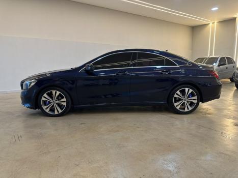 MERCEDES-BENZ CLA 200 1.6 16V 4P CGI 7-G TRONIC AUTOM�TICO DCT, Foto 3