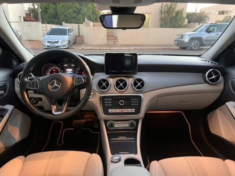 MERCEDES-BENZ GLA 200 1.6 16V 4P CGI ADVANCE TURBO AUTOMTICO, Foto 6