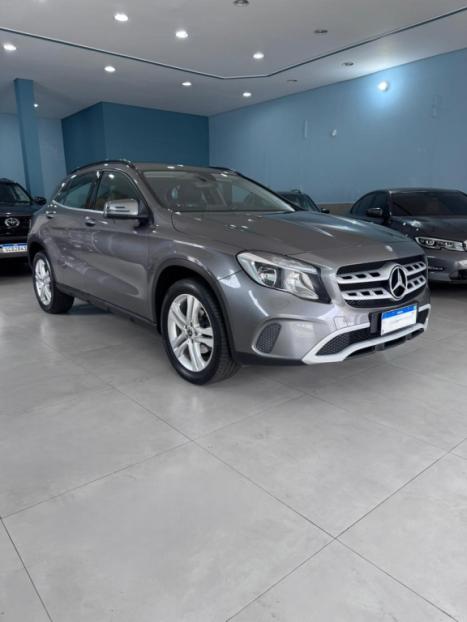 MERCEDES-BENZ GLA 200 1.6 16V 4P FLEX CGI STYLE TURBO AUTOMTICO, Foto 2