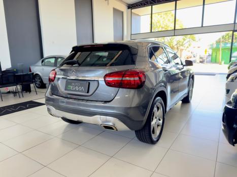 MERCEDES-BENZ GLA 200 1.6 16V 4P FLEX CGI ADVANCE TURBO AUTOM�TICO, Foto 4