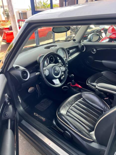 MINI Cooper 1.6 16V S TURBO AUTOMÁTICO, Foto 5
