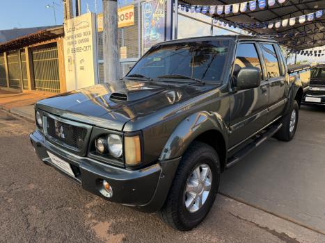 MITSUBISHI L 200 Outdoor 2.5 GLS 4X4 CABINE DUPLA TURBO DIESEL INTERCOOLER, Foto 2